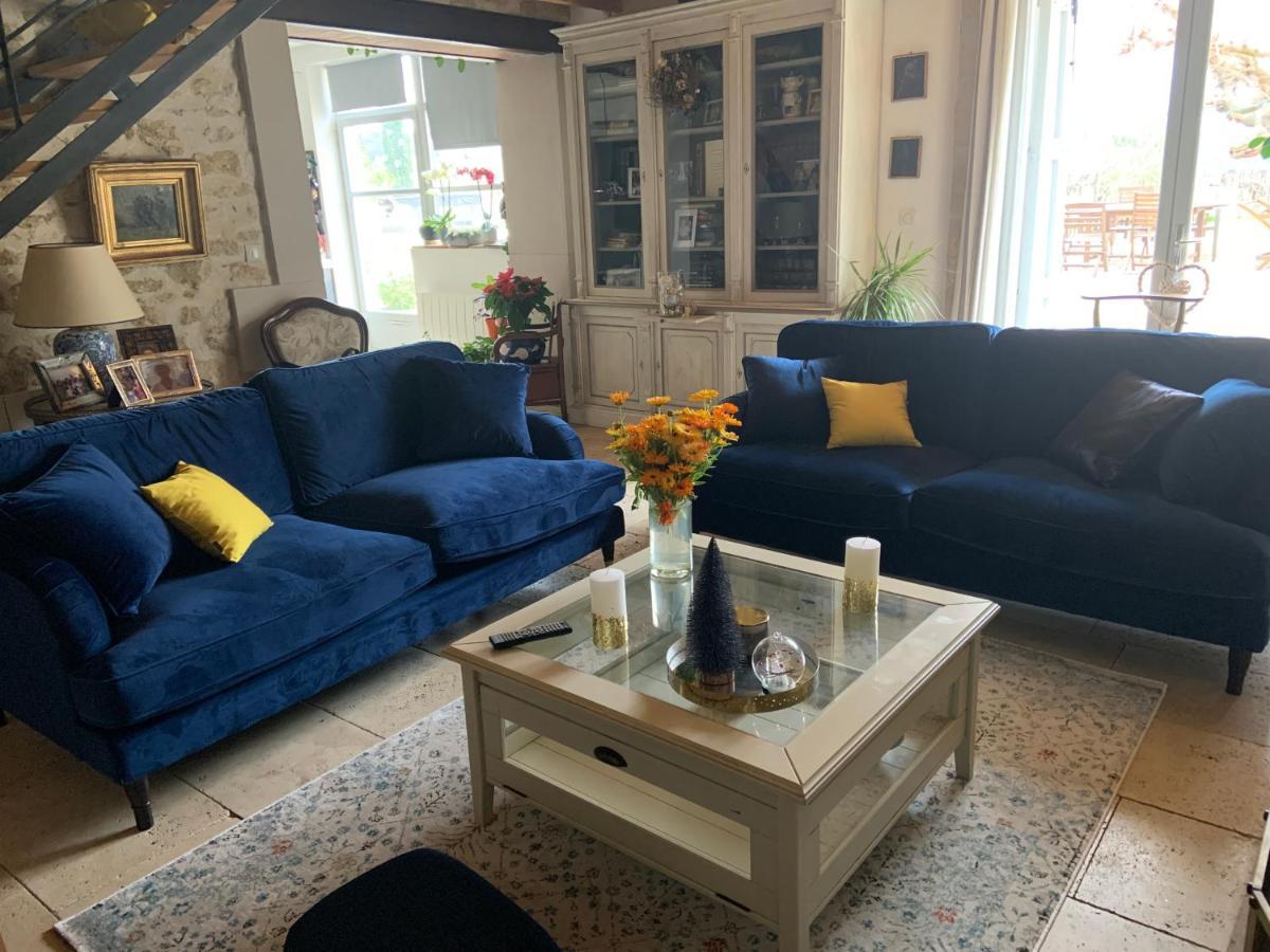 Mas 19E Entierement Climatise Avec Piscine A Usage Exclusif Roquemaure  Luaran gambar